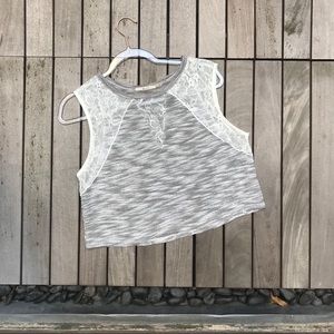 ZIO New York Grey & White Lace Crew Neck Crop Top
